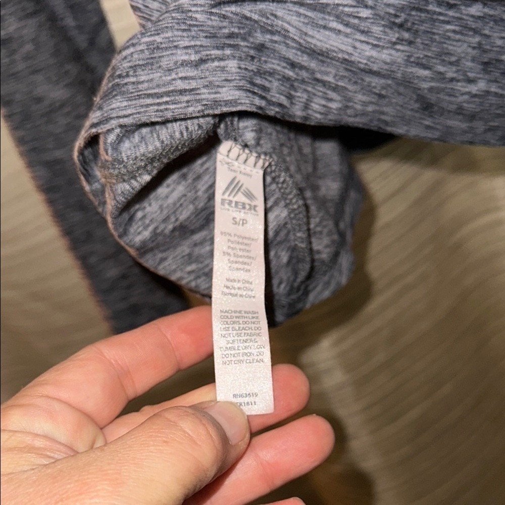 RBX Heather Gray Athletic Long Sleeve Top thumb slots Pullover Size Small - Picture 6 of 6
